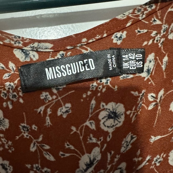 MISSGUIDED floral dress - Picture 3 of 3